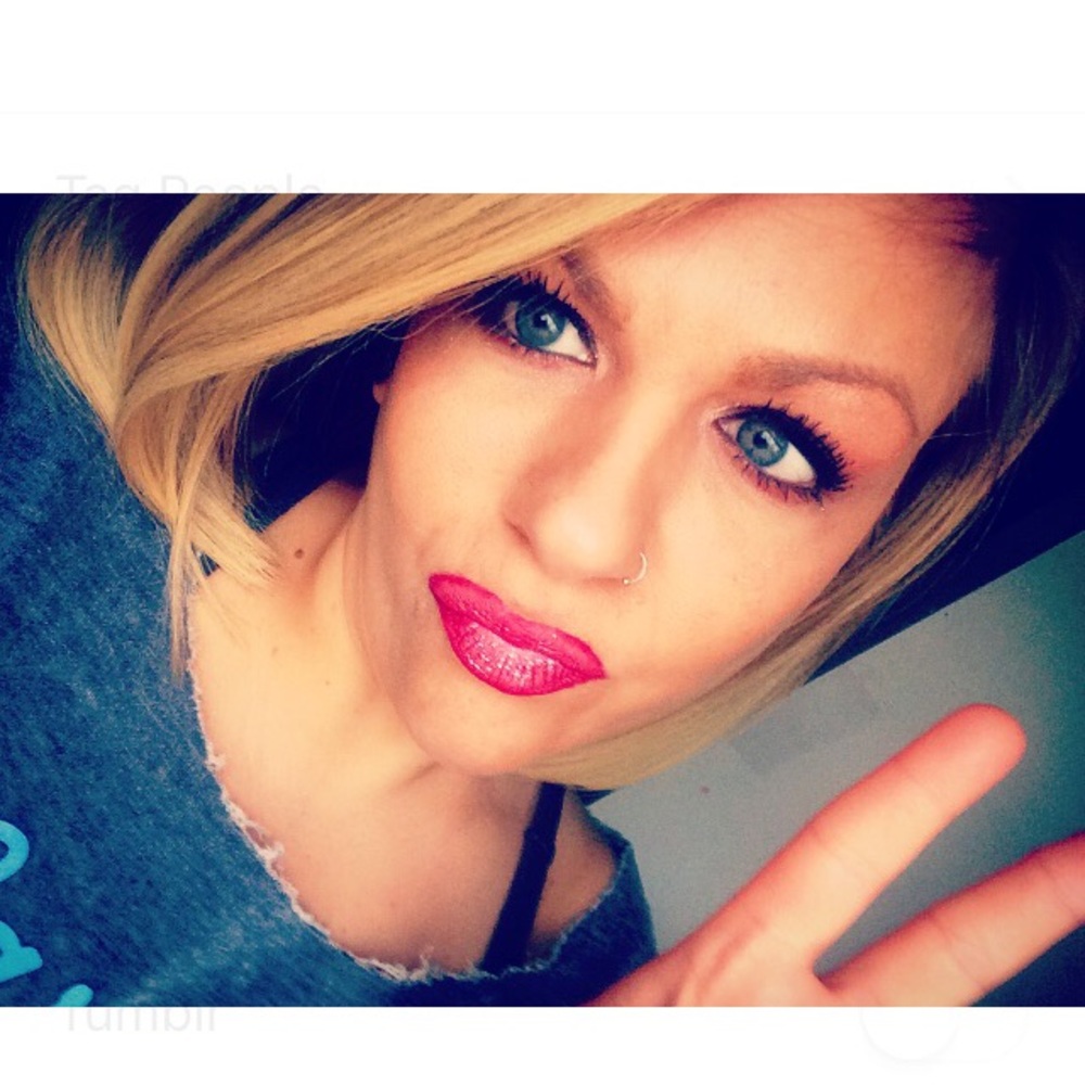 Meet your Posher, Laura